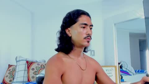 Snapshot of david_johnson372 chatting on September 20, 12:39 pm Hey im David that loves to explore and speak their fantasies. Very open talktative and nice. Feel free to chat with me online show from September 20, 12:39 pm