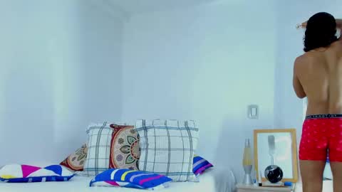 Snapshot of david_johnson372 chatting on September 26, 11:03 am Hey im David that loves to explore and speak their fantasies. Very open talktative and nice. Feel free to chat with me online show from September 26, 11:03 am