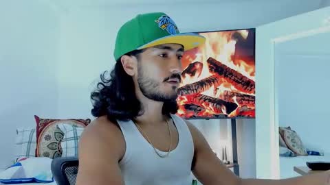 Snapshot of david_johnson372 chatting on January 10, 2:02 am Hey im David that loves to explore and speak their fantasies. Very open talktative and nice. Feel free to chat with me online show from January 10, 2:02 am