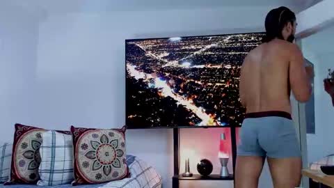 Snapshot of david_johnson372 chatting on February 18, 12:01 pm Hey im David that loves to explore and speak their fantasies. Very open talktative and nice. Feel free to chat with me online show from February 18, 12:01 pm