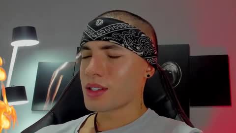 David Jons online show from February 5, 12:53 am