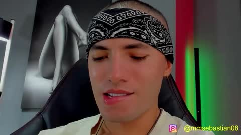 David Jons online show from November 23, 8:30 pm