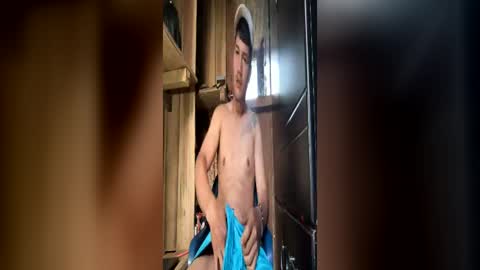 Snapshot of david_miuller chatting on June 27, 11:59 am david_miuller online show from June 27, 11:59 am