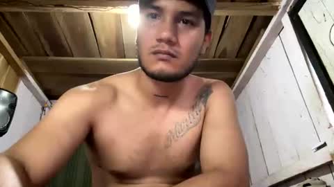 Snapshot of david_miuller chatting on July 20, 10:45 pm david_miuller online show from July 20, 10:45 pm