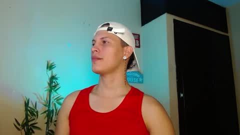 Snapshot of david_neill chatting on December 23, 3:01 pm David Neill online show from December 23, 3:01 pm