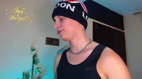 Snapshot of david_neill chatting on December 31, 2:08 am David Neill online show from December 31, 2:08 am