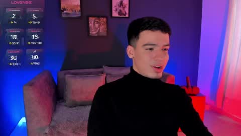 david_osoriox online show from April 17, 8:45 pm