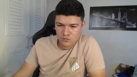 Snapshot of david_smit_ chatting on January 18, 7:48 pm david smit online show from January 18, 7:48 pm