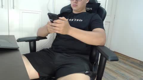 Snapshot of david_smit_ chatting on January 27, 3:18 pm david smit online show from January 27, 3:18 pm