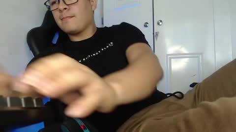 Snapshot of david_smit_ chatting on September 15, 3:56 pm david smit online show from September 15, 3:56 pm