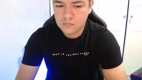 Snapshot of david_smit_ chatting on September 21, 6:31 pm david smit online show from September 21, 6:31 pm