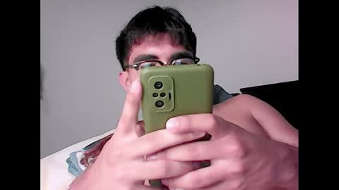 Snapshot of david_stuart07 chatting on December 9, 8:01 pm davidstuart online show from December 9, 8:01 pm