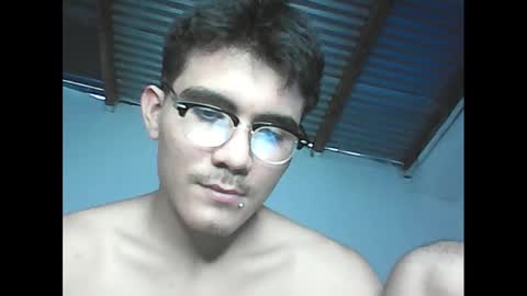 Snapshot of david_stuart07 chatting on March 5, 8:21 pm davidstuart online show from March 5, 8:21 pm