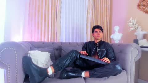 Snapshot of davidaponte017 chatting on January 3, 4:16 pm davidaponte online show from January 3, 4:16 pm