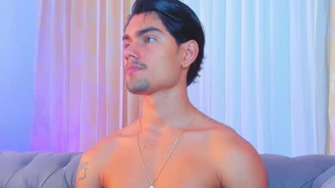 Snapshot of davidaponte017 chatting on February 19, 5:38 pm davidaponte online show from February 19, 5:38 pm