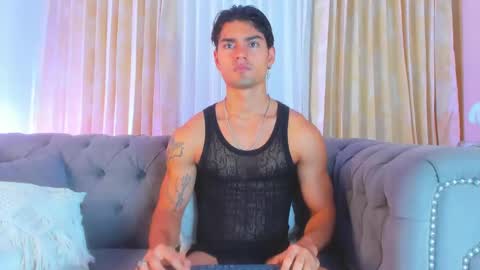 Snapshot of davidaponte017 chatting on February 25, 12:13 pm davidaponte online show from February 25, 12:13 pm