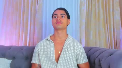 Snapshot of davidaponte017 chatting on March 9, 12:42 pm davidaponte online show from March 9, 12:42 pm