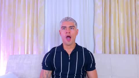 Snapshot of davidaponte017 chatting on October 2, 4:25 pm davidaponte online show from October 2, 4:25 pm