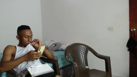 Snapshot of davidberrocal chatting on November 8, 10:08 pm DavidSexxx777 online show from November 8, 10:08 pm