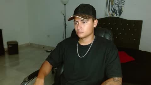 Snapshot of davidbless chatting on September 27, 2:27 am David Bless online show from September 27, 2:27 am