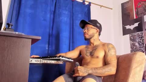 Snapshot of davide_daniels chatting on January 9, 12:19 pm Davide online show from January 9, 12:19 pm