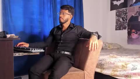 Snapshot of davide_daniels chatting on February 26, 7:24 pm Davide online show from February 26, 7:24 pm