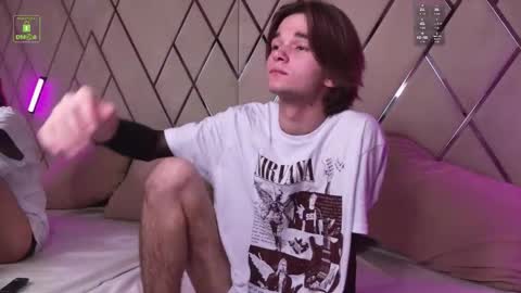 Snapshot of davidleatherhoff chatting on November 4, 4:44 am DAVID online show from November 4, 4:44 am