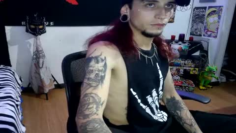 Snapshot of davidroses420 chatting on January 3, 12:22 am online show from January 3, 12:22 am