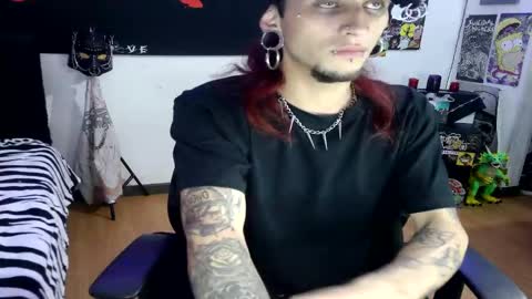 Snapshot of davidroses420 chatting on January 8, 1:21 am online show from January 8, 1:21 am