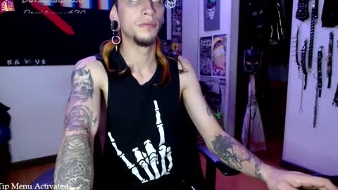 Snapshot of davidroses420 chatting on March 11, 1:59 am online show from March 11, 1:59 am