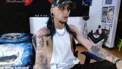 Snapshot of davidroses420 chatting on October 1, 9:54 pm online show from October 1, 9:54 pm