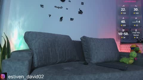 Estiven online show from April 4, 2:32 am