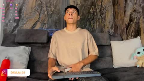 David online show from April 8, 7:25 pm