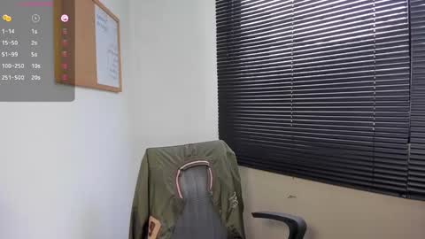 Snapshot of daviidevans chatting on December 11, 1:06 pm David Evans online show from December 11, 1:06 pm