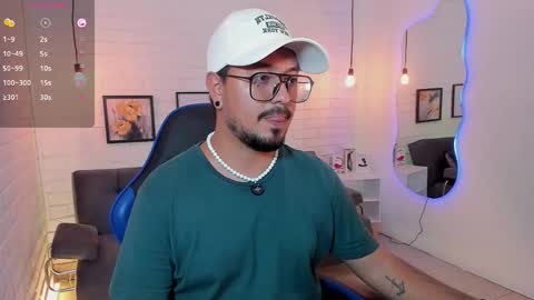 Snapshot of daviidevans chatting on September 14, 2:22 am David Evans online show from September 14, 2:22 am