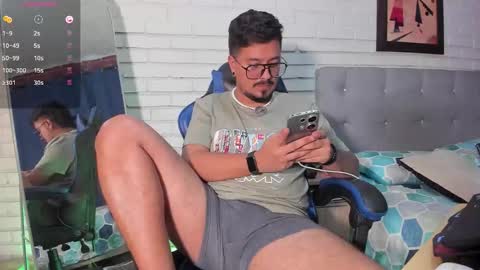 Snapshot of daviidevans chatting on October 19, 6:08 pm David Evans online show from October 19, 6:08 pm