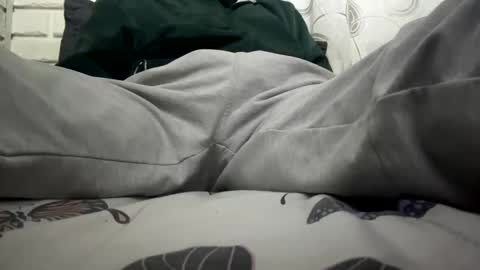 Snapshot of davils12 chatting on December 19, 7:07 am DAVILS online show from December 19, 7:07 am