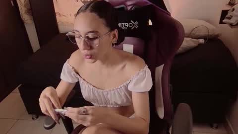 Davina online show from December 14, 3:39 pm