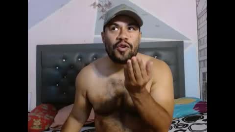davinson_lopez35 online show from May 31, 1:29 pm