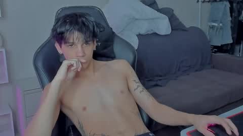 davis online show from December 4, 10:46 am