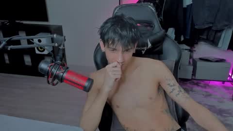 davis online show from February 25, 11:44 pm