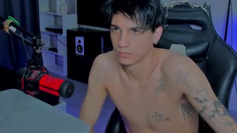 davis online show from December 15, 8:57 pm