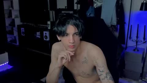 davis online show from June 13, 8:56 am