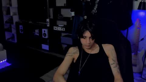 davis online show from August 3, 12:20 am