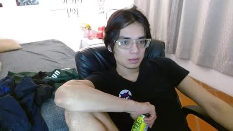 Snapshot of davoxer chatting on September 24, 2:37 am davoxer online show from September 24, 2:37 am
