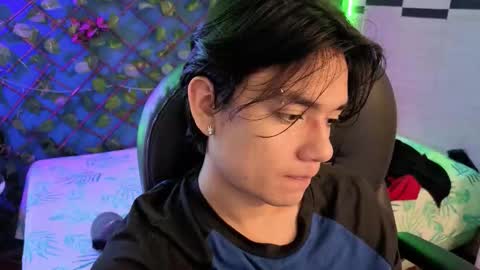 davoxer online show from March 25, 4:29 am