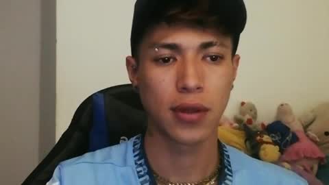 Snapshot of daxonreyy_ chatting on April 3, 5:49 am Daxon online show from April 3, 5:49 am