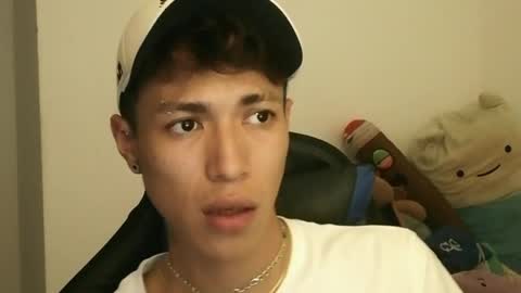 Snapshot of daxonreyy_ chatting on April 8, 5:51 am Daxon online show from April 8, 5:51 am