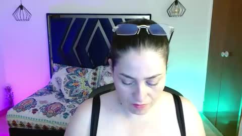 Snapshot of dayanhank chatting on October 10, 2:43 am dayanhank online show from October 10, 2:43 am