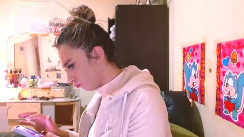 dayanna_01_ online show from April 16, 1:45 pm